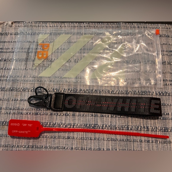 Off-White Black Strap with Red Zip Tie - Picture 1 of 2